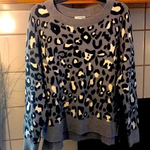 Cute Stella & Dot cheetah print sweater